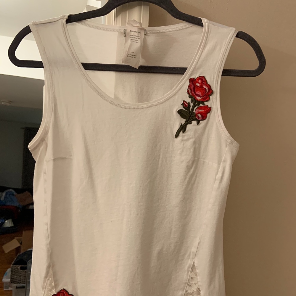 Intimissimi white and rose tank with lace
